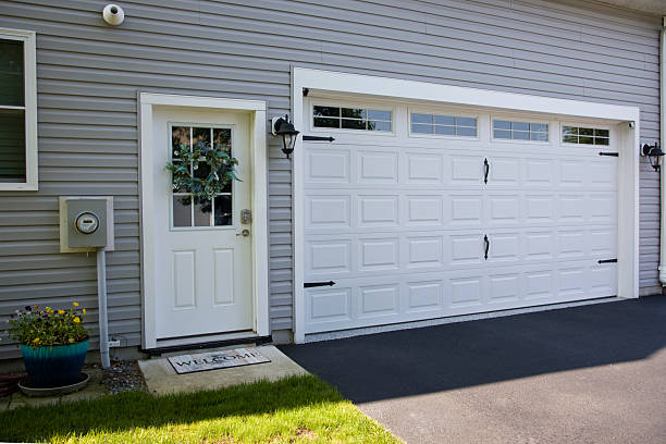 24/7 Emergency Garage Door Panel Replacement experts in Lusk, WY